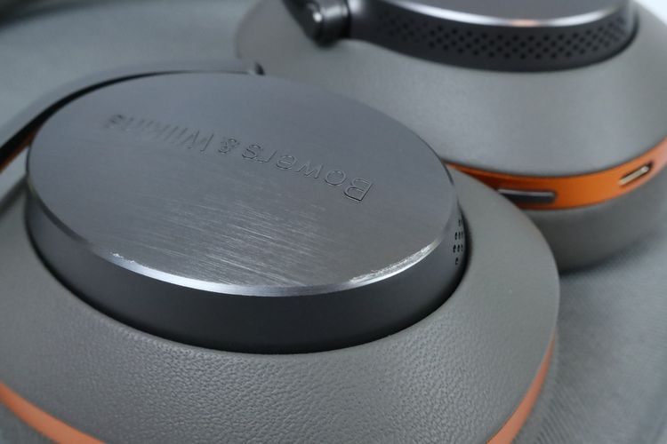 Bowers  Wilkins Px8 McLaren Edition  รูปที่ 9