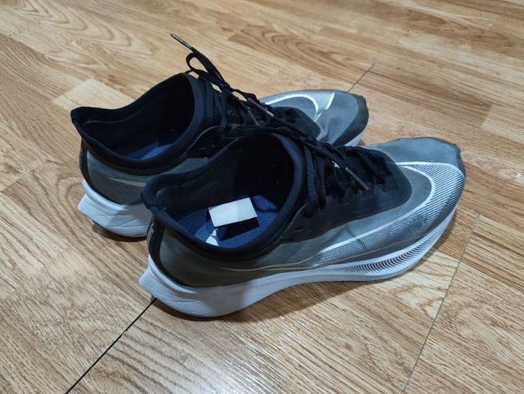 รองเท้าวิ่ง Nike Zoom Fly 3 (ไซส์ 9.5 US / 27.5 CM) สภาพดี โฟมแน่น แผ่นคาร์บอนยังเด้ง รูปที่ 3