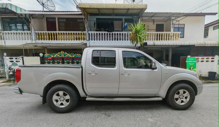 Nissan Navara 2009 Pickup ดีเซล ไม่ติดแก๊ส เกียร์ธรรมดา บรอนซ์เงิน รูปที่ 3