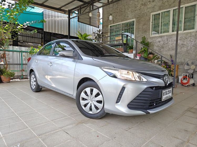 Toyota Vios 2017 1.5 J Sedan เบนซิน ไม่ติดแก๊ส เกียร์อัตโนมัติ บรอนซ์เงิน