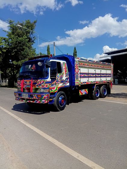 10  ล้อ สิบล้อดั้ม hino สิงห์ไฮเทค 2 เพลารถที่บ้านใช้งานเองใช้ด้วยขายด้วยเอกสารครบพร้อมโอน