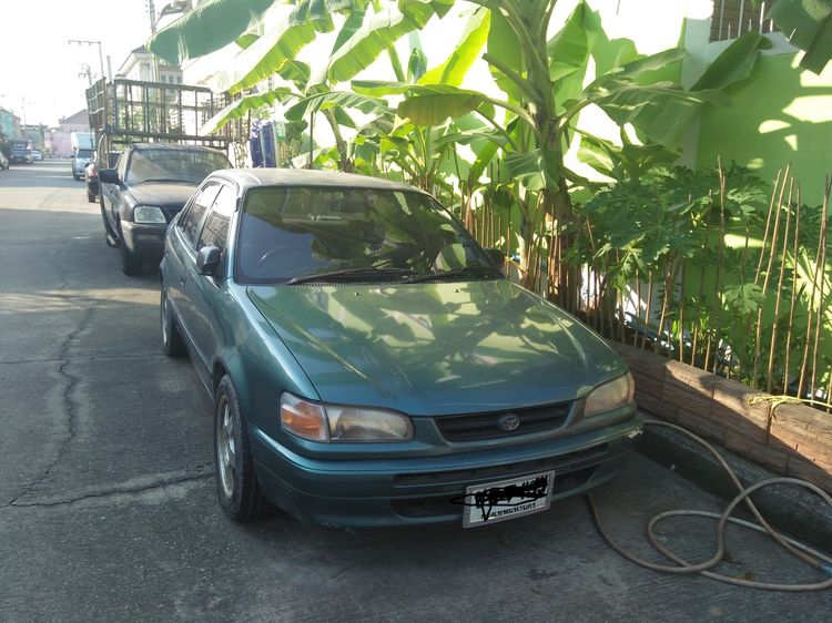 รถ Toyota Corolla 1.5 GXi สี เขียว