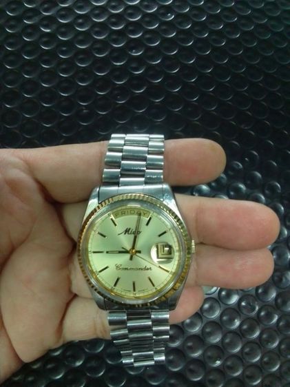 MIDO COMMANDER 8223 กัปตัน รูปที่ 2