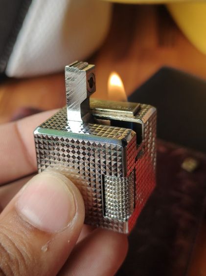 ไฟแช็ค🔥Vintage 1970s IPPAG Dice Gas Lighter - Japanese Chrome Diamond Cut Cube Pocket Lighter with Original Box รูปที่ 4