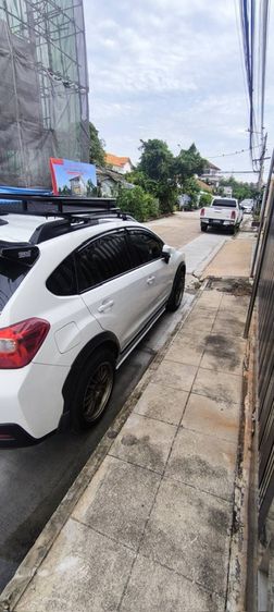 Subaru XV 2015 2.0 XV 4WD Sedan เบนซิน เกียร์อัตโนมัติ ขาว รูปที่ 3