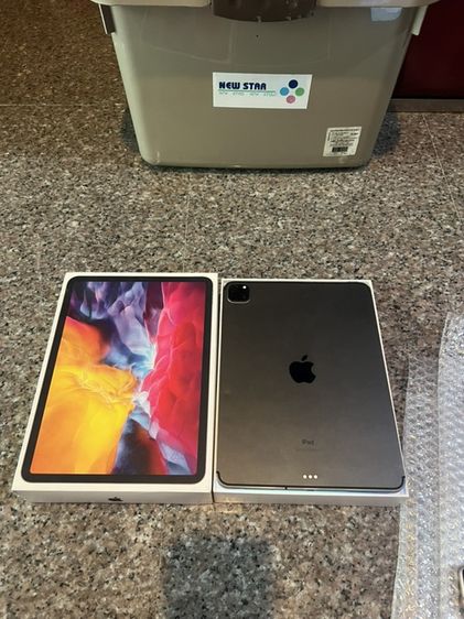 ขายiPadPro11นิ้วสีดำและสีขาว256กิ๊กWifi Celluer ใส่ซิมได้มีกล่องใช้งานดีถูกมากๆ รูปที่ 2