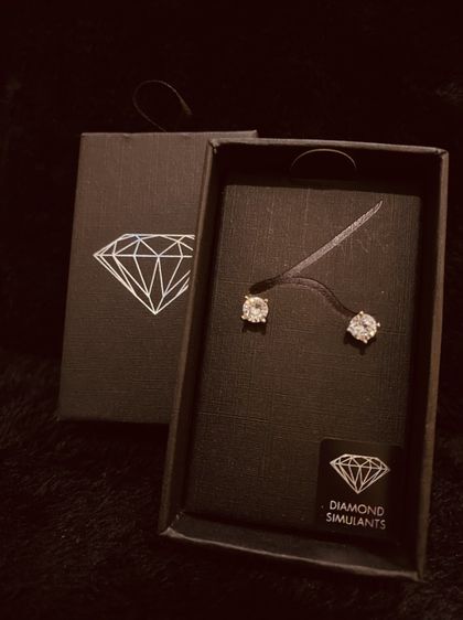 ต่างหูเพชร CZ มาพร้อมกล่อง แบรนด์ LOVISA จากออสเตรเลีย ส่งฟรี รูปที่ 2