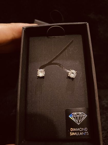 ต่างหูเพชร CZ มาพร้อมกล่อง แบรนด์ LOVISA จากออสเตรเลีย ส่งฟรี รูปที่ 7