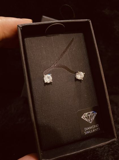 ต่างหูเพชร CZ มาพร้อมกล่อง แบรนด์ LOVISA จากออสเตรเลีย ส่งฟรี รูปที่ 5