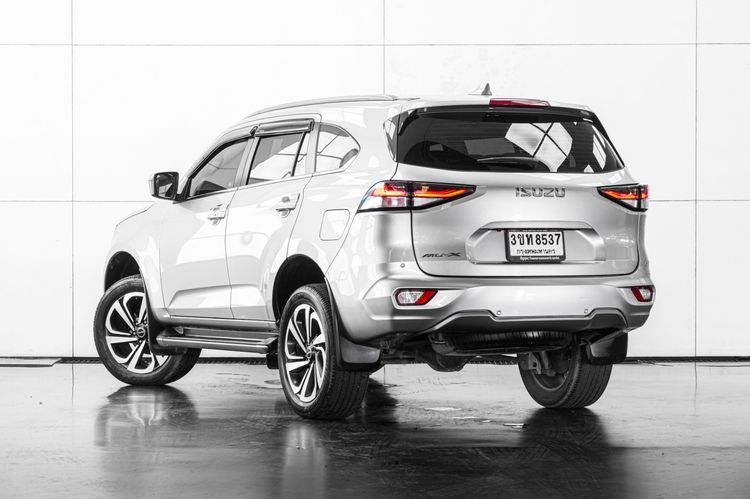 Isuzu MU-X 2022 3.0 Ultimate AT 2WD Utility-car ดีเซล ไม่ติดแก๊ส เกียร์อัตโนมัติ เทา รูปที่ 4