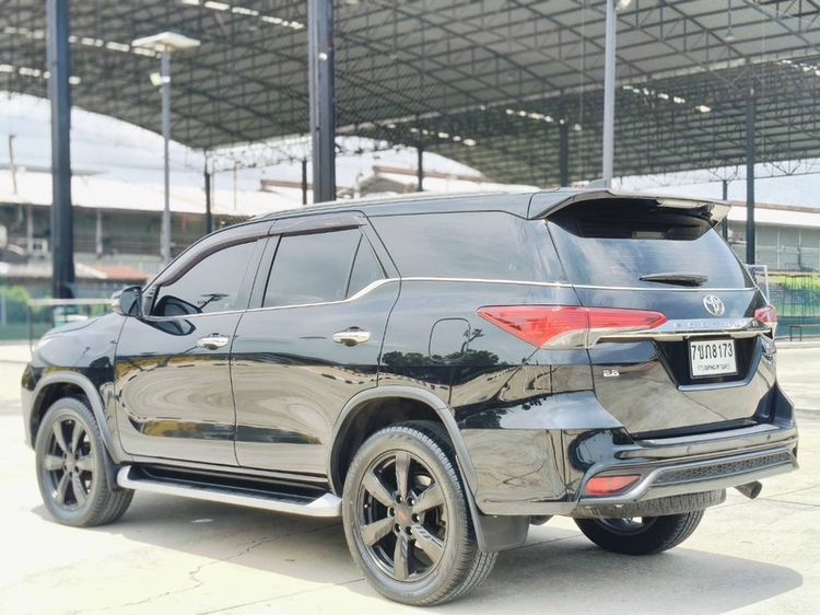 Toyota Fortuner 2018 2.8 TRD Sportivo 4WD Utility-car ดีเซล ไม่ติดแก๊ส เกียร์อัตโนมัติ ดำ รูปที่ 4