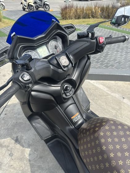 xmax 300 รูปที่ 9