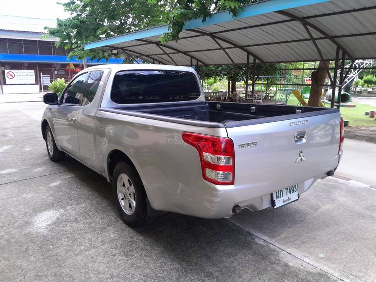 Mitsubishi Triton 2015 2.5 GLX Pickup ดีเซล ไม่ติดแก๊ส เกียร์ธรรมดา บรอนซ์เงิน รูปที่ 4