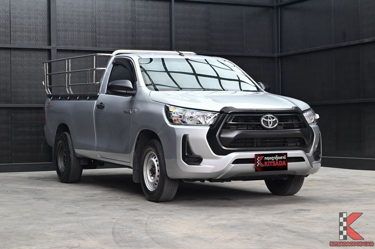 รถ Toyota Hilux Revo 2.4 Entry สี บรอนซ์เงิน