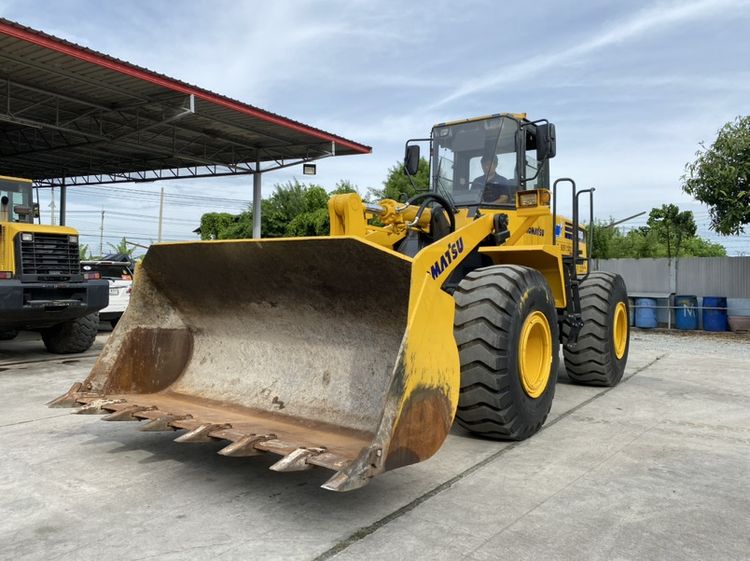 รถตักล้อยาง KOMATSU รุ่น  WA380-3 บุ้งกี๋ 3 คิว ยกสูง 3.9 ม. รถเก่านอกนำเข้า รูปที่ 3