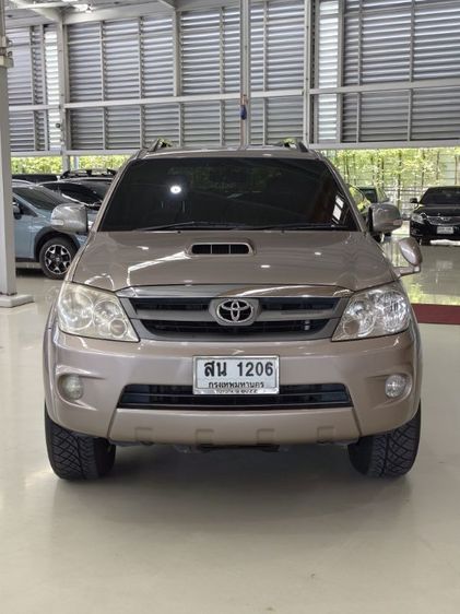 Toyota Fortuner 2006 3.0 V 4WD Utility-car ดีเซล เกียร์อัตโนมัติ บรอนซ์ทอง รูปที่ 2