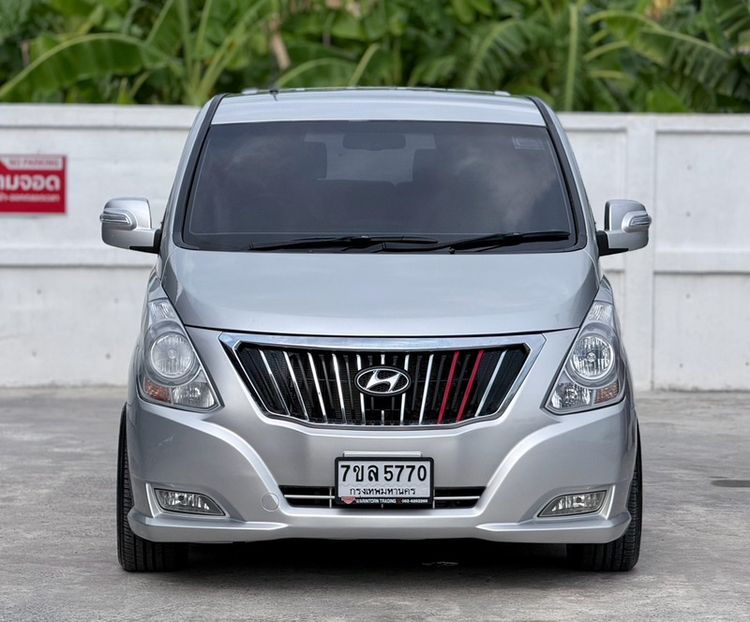 Hyundai Grand Starex 2012 2.5 VIP Van ดีเซล ไม่ติดแก๊ส เกียร์อัตโนมัติ เทา รูปที่ 2
