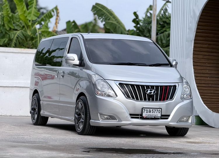 Hyundai Grand Starex 2012 2.5 VIP Van ดีเซล ไม่ติดแก๊ส เกียร์อัตโนมัติ เทา รูปที่ 3