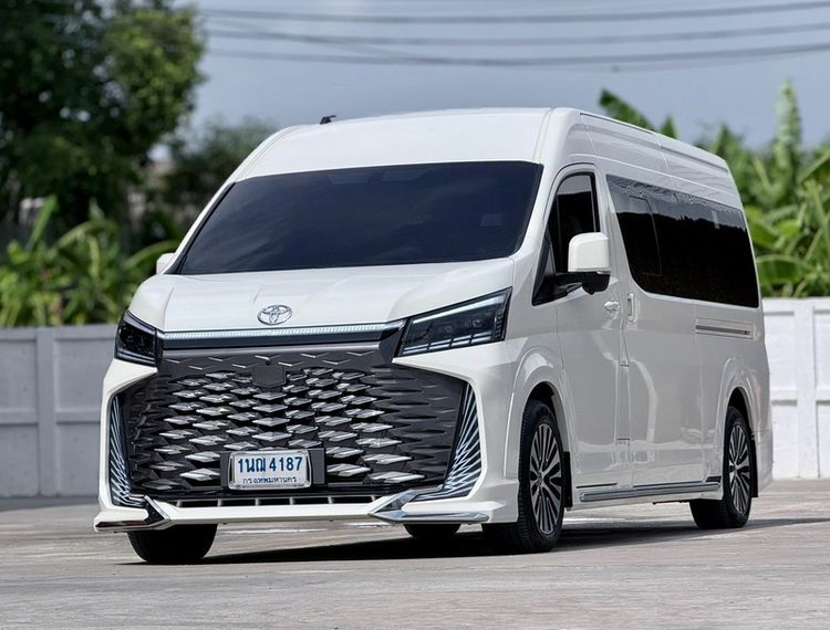 Toyota Commuter 2024 2.8 Van ดีเซล ไม่ติดแก๊ส เกียร์อัตโนมัติ ขาว รูปที่ 3