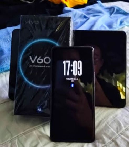 VIVO V60 5G (RAM 12/256GB) สี Mist Gray สภาพนางฟ้า อุปกรณ์ครบพร้อมกล่อง แถมหูฟังบลูทูธ รูปที่ 2
