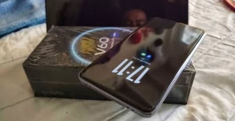 VIVO V60 5G (RAM 12/256GB) สี Mist Gray สภาพนางฟ้า อุปกรณ์ครบพร้อมกล่อง แถมหูฟังบลูทูธ รูปที่ 5