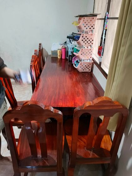 ขายชุดโต้ะไม้ จามจุรี พร้อม เก้าอี้6ตัว (สภาพดีเยี่ยม)ต่อราคากันได้ รูปที่ 2