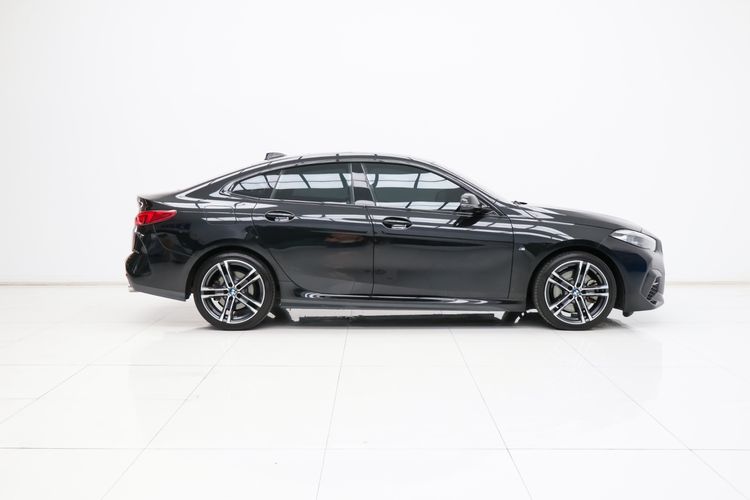 BMW Series 2 2021 220i Sedan เบนซิน ไม่ติดแก๊ส เกียร์อัตโนมัติ ดำ รูปที่ 3