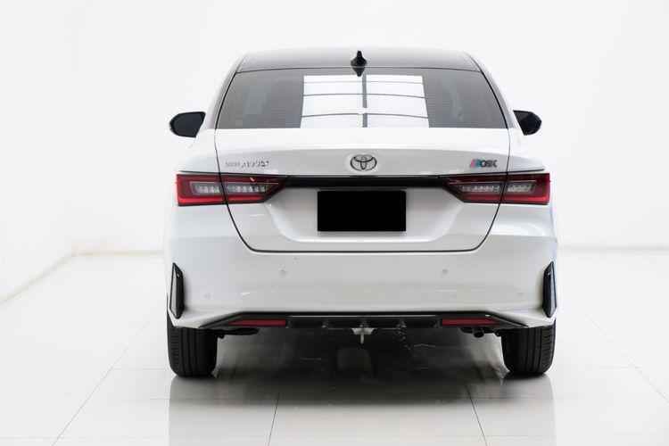 Toyota Yaris ATIV 2022 1.2 Premium Luxury Sedan เบนซิน ไม่ติดแก๊ส เกียร์อัตโนมัติ ขาว รูปที่ 2