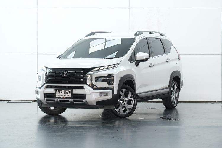 Mitsubishi Xpander 2023 1.5 Cross Utility-car เบนซิน ไม่ติดแก๊ส เกียร์อัตโนมัติ ขาว