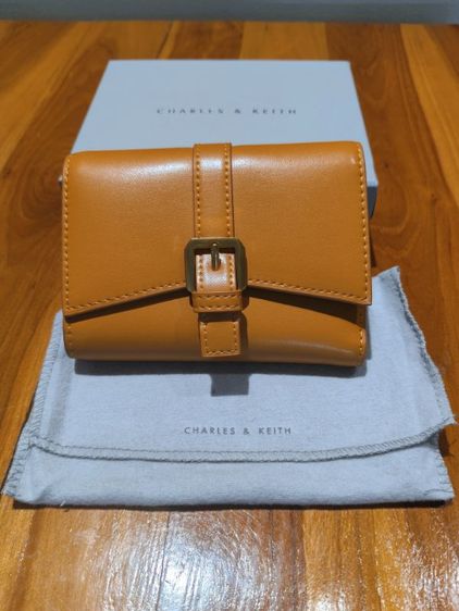 กระเป๋าสตางค์CHARLES&KEITH