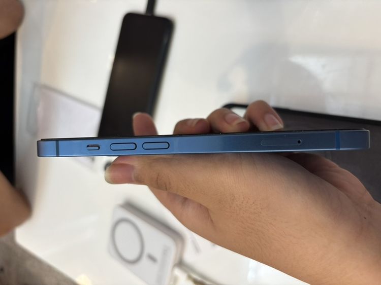 iPhone 13 สีฟ้า แบต 76% ปกติทุกอย่าง รูปที่ 4