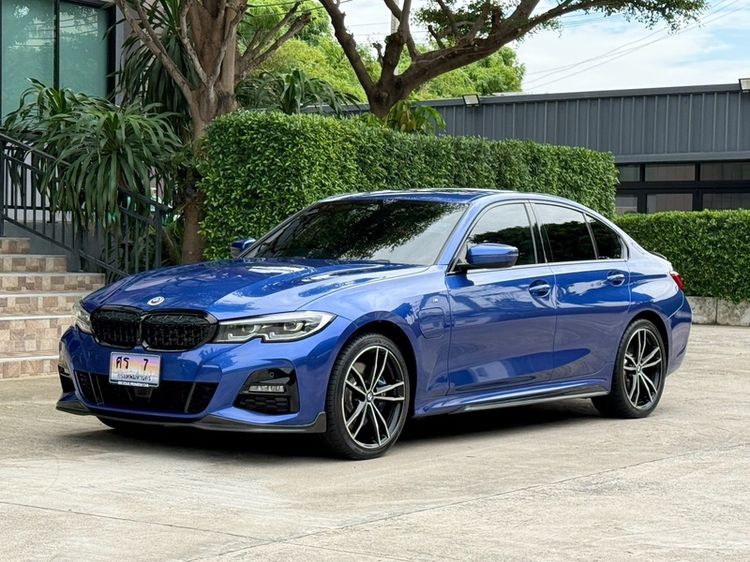 BMW Series 3 2022 330e Sedan ปลั๊กอินไฮบริด (PHEV) ไม่ติดแก๊ส เกียร์อัตโนมัติ ฟ้า รูปที่ 4