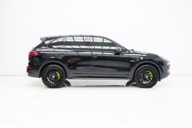 Porsche Cayenne 2014 3.0 S E-Hybrid 4WD Sedan ปลั๊กอินไฮบริด (PHEV) ไม่ติดแก๊ส เกียร์อัตโนมัติ ดำ รูปที่ 3