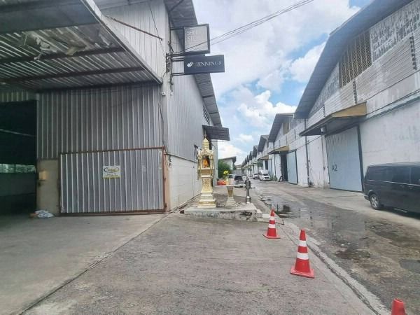 อาคารโกดัง ให้เช่า พร้อมออฟฟิศ ย่านซอยโพธิ์แก้ว 3 พื้นที่ 1,000 ตรม. ทำเลดีมากบริเวณซอยโพธิ์แก้ว 3  รูปที่ 2