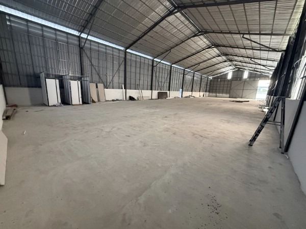 โกดังโรงงาน ให้เช่า พร้อมออฟฟิศ สร้างใหม่ ย่านกรุงเทพกรีฑา ขนาด 650 1,300 ตรม. พิกัดถนนกรุงเทพกรีฑา รูปที่ 2