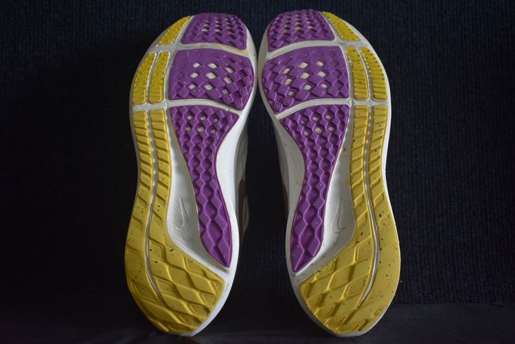 ส่งฟรี รองเท้า Nike Pegasus 39 Premium (2023) มือสอง ของแท้ Size 43 ความยาว 27.5 ซม. รูปที่ 5