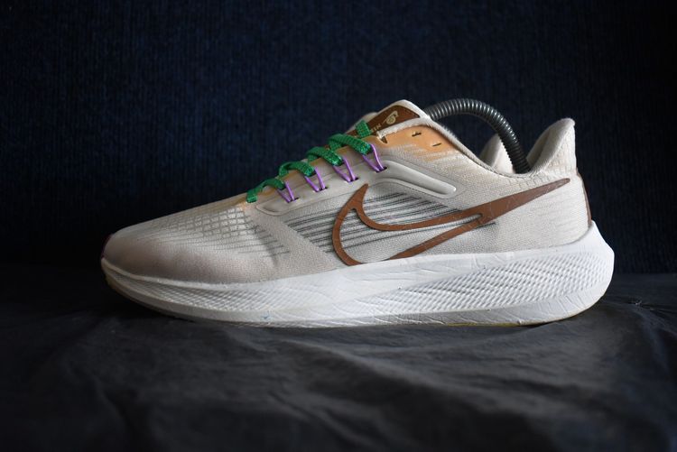 ส่งฟรี รองเท้า Nike Pegasus 39 Premium (2023) มือสอง ของแท้ Size 43 ความยาว 27.5 ซม.