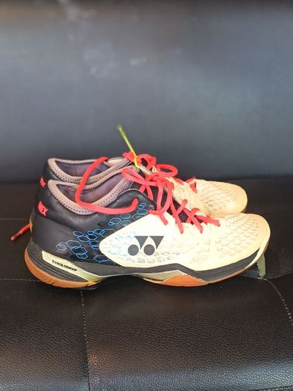 รองเท้าแบต​บิตตัน yonex Yonex รุ่น Power Cushion 03