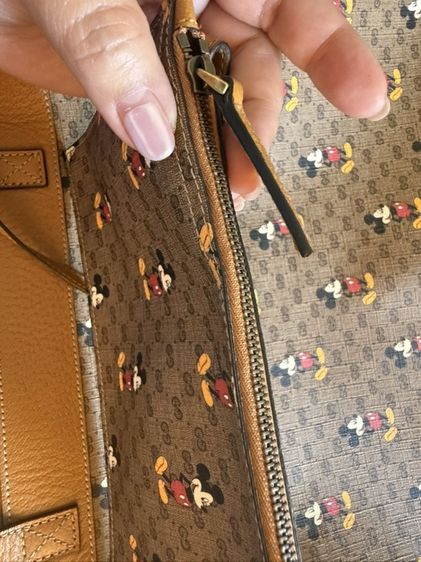 Gucci x Disney Medium  Supreme Tote Bag รูปที่ 9