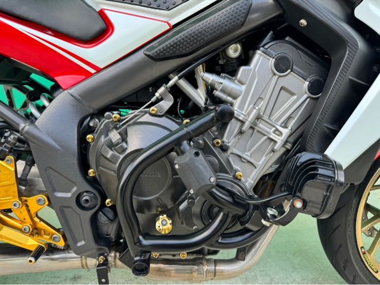 Honda CB650F สีไตร ปี2014 รูปที่ 6