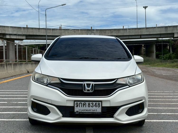 รถ Honda Jazz 1.5 S i-VTEC สี ขาว