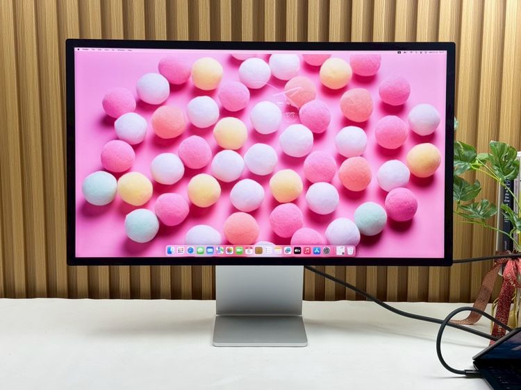 จอภาพ Studio Display 27-inch Retina 5K Stand Glass
