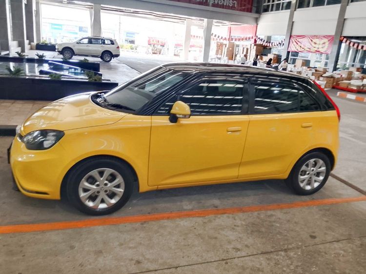 MG MG3 2016 1.5 Xross X Sedan เบนซิน ไม่ติดแก๊ส เกียร์อัตโนมัติ เหลือง รูปที่ 2