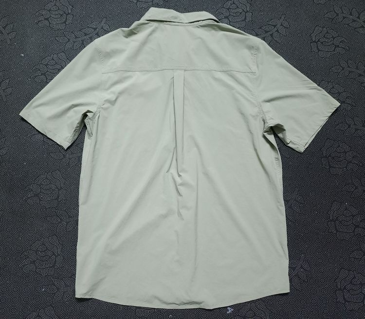 เสื้อเชิร์ตแขนสั้นแนวเดินป่า Outdoor Research รูปที่ 2