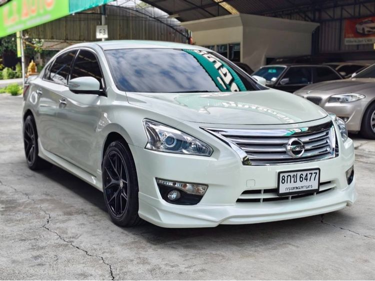 รถ Nissan Teana 2.0 200 XL สี ขาว