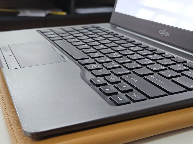Fujitsu LifeBook CH โน้ตบุ๊กสายธุรกิจ น้ําหนักเบา สภาพใช้งานดีเยี่ยม รูปที่ 2