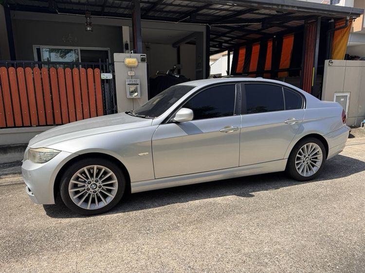 BMW Series 3 2010 320d Sedan ดีเซล เกียร์อัตโนมัติ เทา รูปที่ 2