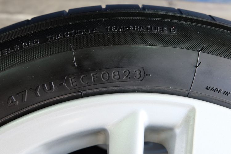 👉 Yaris 15 นิ้ว + ยาง Yokohama ขนาด 175 65R15 ปี23 รูปที่ 3