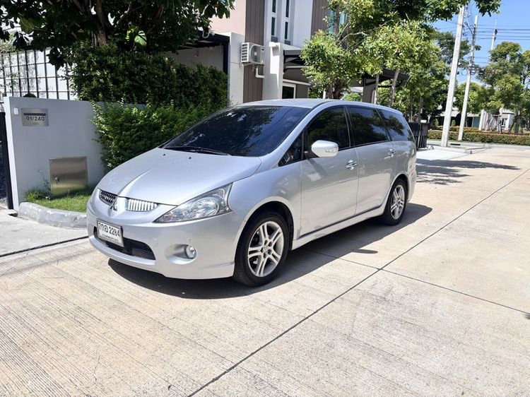 Mitsubishi Space Wagon 2010 2.4 GLS Limited เบนซิน LPG เกียร์อัตโนมัติ บรอนซ์เงิน รูปที่ 2