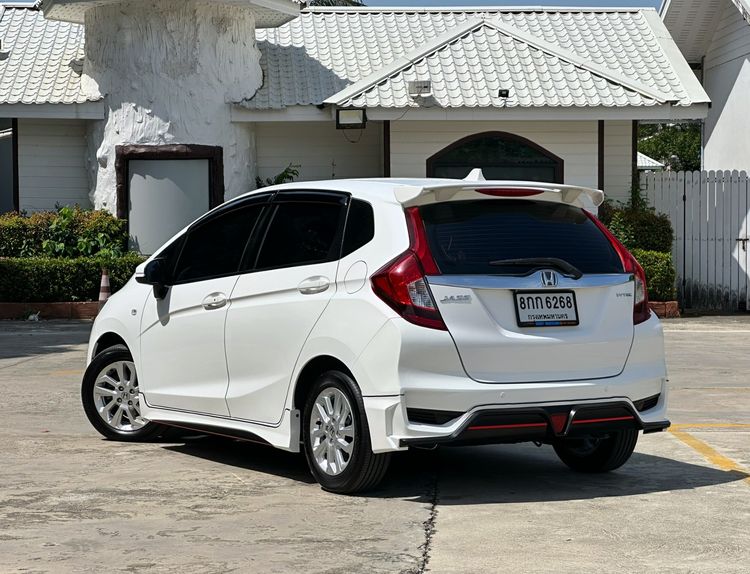 Honda Jazz 2018 1.5 V+ Sedan เบนซิน ไม่ติดแก๊ส เกียร์อัตโนมัติ ขาว รูปที่ 4